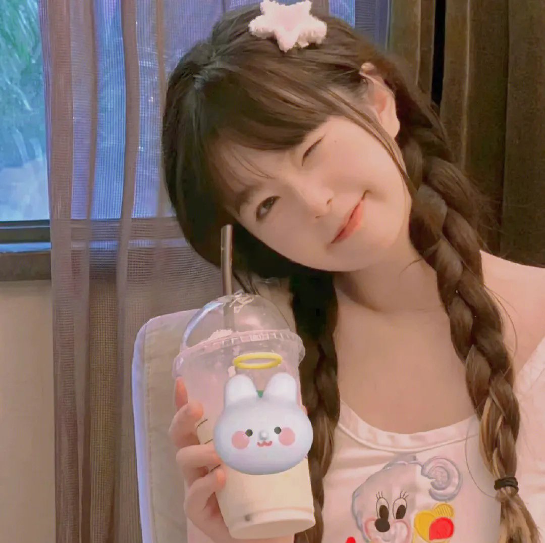 湖畔春晓